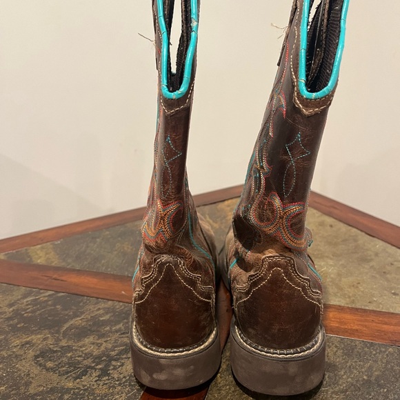 Woman’s Justin Boots - Picture 4 of 7